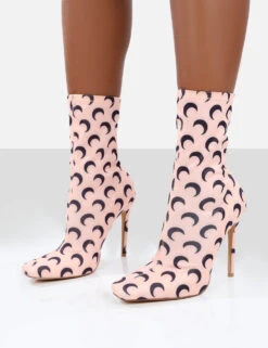 Saturn Return Pink Pointed Toe Stiletto Printed Sock Boots 7 Saturn Return Pink Pointed Toe Stiletto Printed Sock Boots -Boots Store saturnpinkdetail 5f200dbc 106d 46c7 a4ff 8d31a36c5a4c